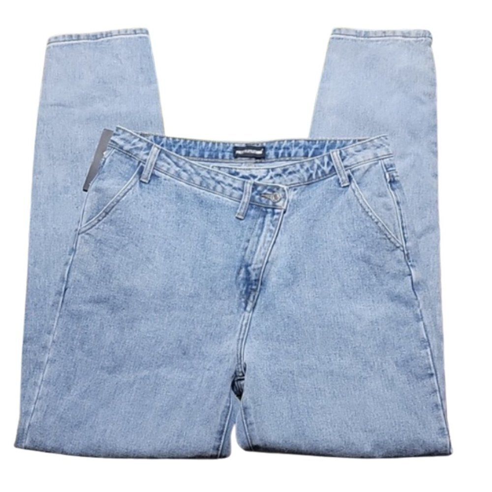 Pretty Little Thing Light Wash Asymmetrical Waistband  Denim NWTs - Picture 2 of 10